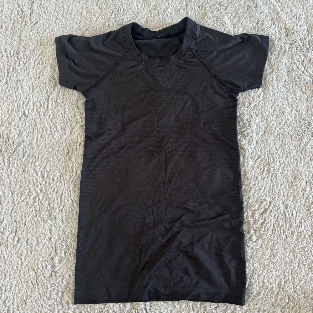 Lululemon Black Short Sleeve Shirt US4